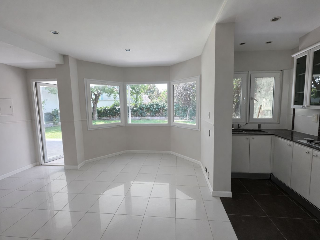 1981773153400WhatsAppImage2026-03-05at8.58.15AM(3)